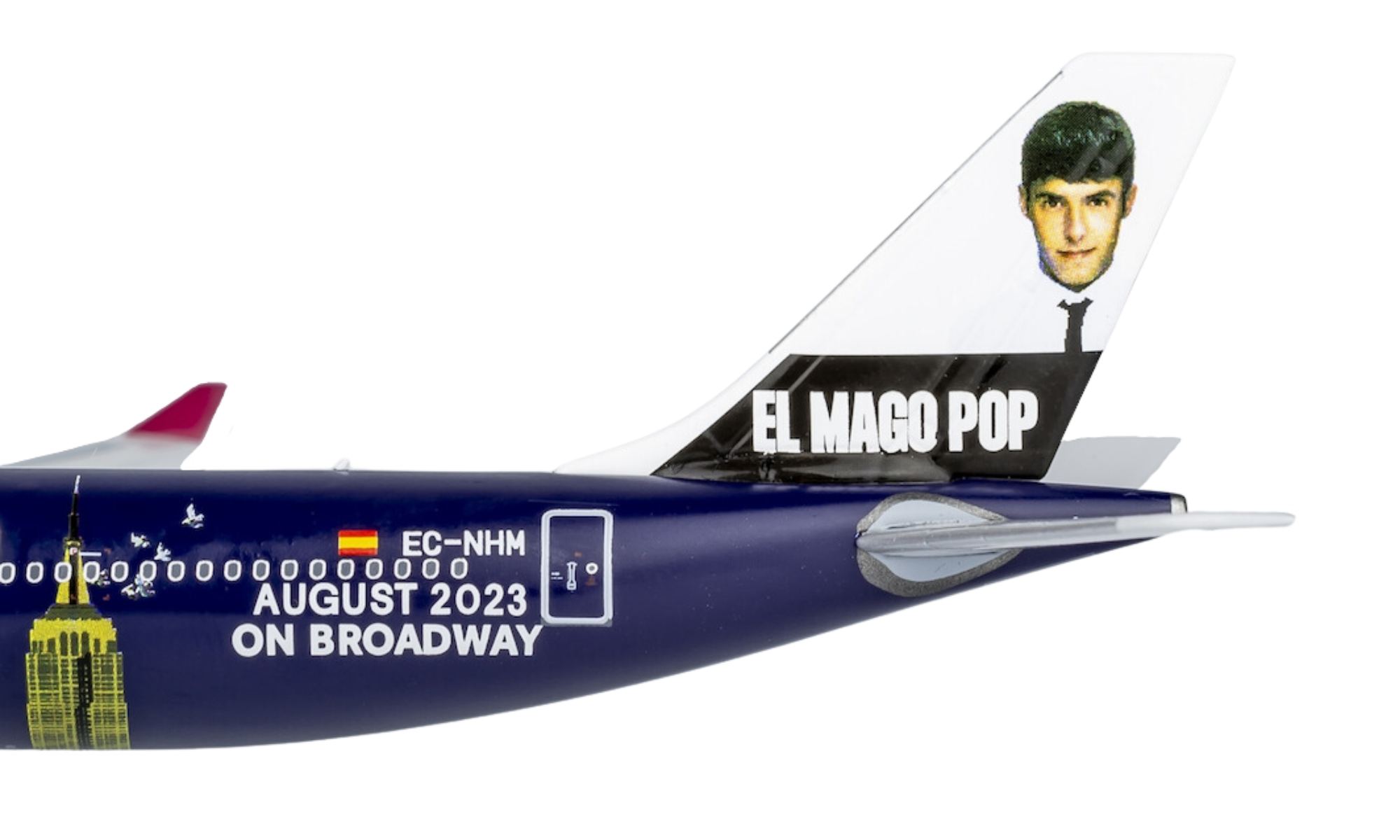 Level Airbus A330-200 El Mago Pop EC-NHM Model